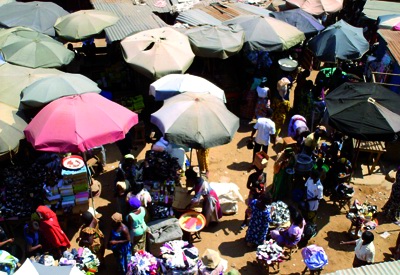 Westliches Afrika, Togo: Ashanti-Gold, Voodoo & wilde Tiere - Auf dem Lome Makrt